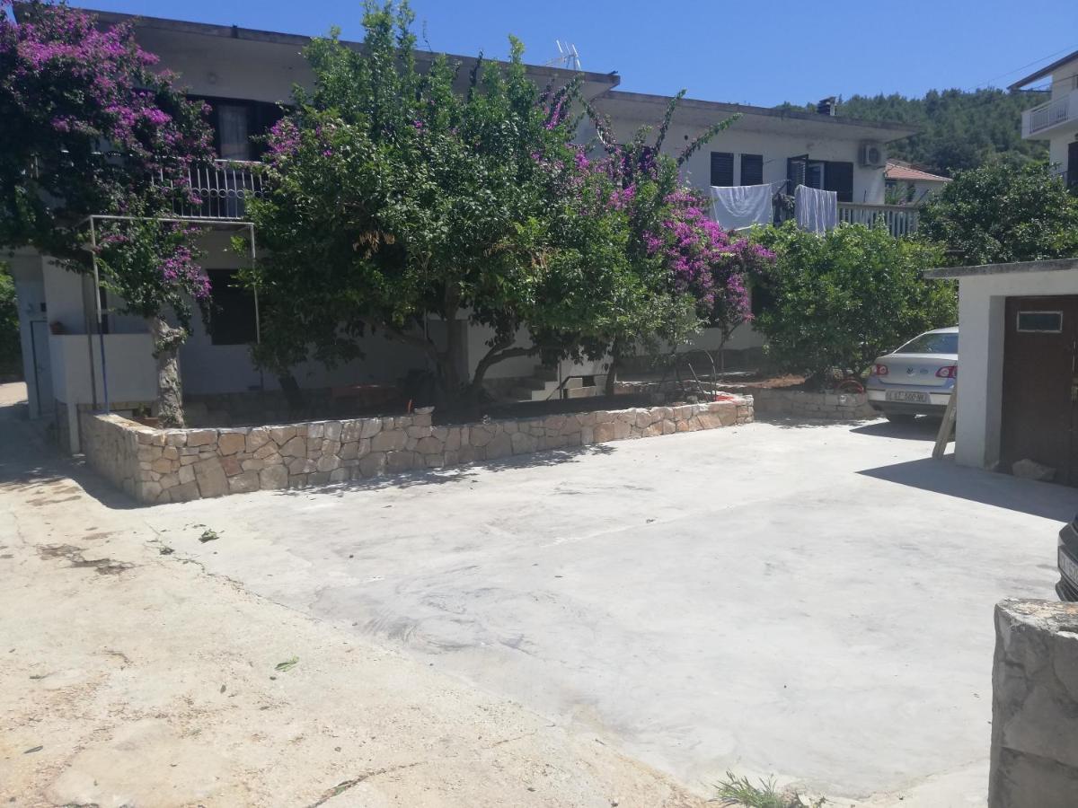 Apartments Milatic Jelsa  Exterior photo