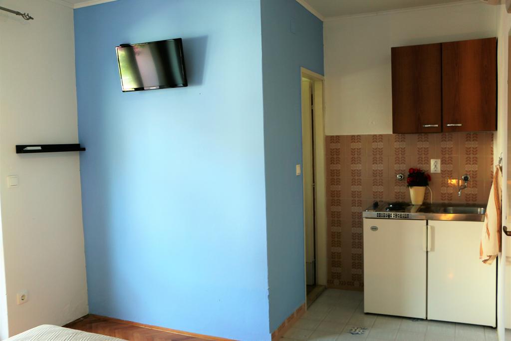 Apartments Milatic Jelsa  Exterior photo