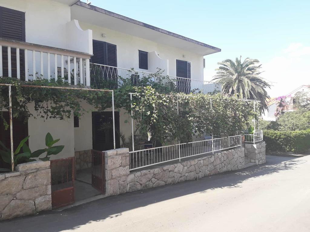 Apartments Milatic Jelsa  Exterior photo